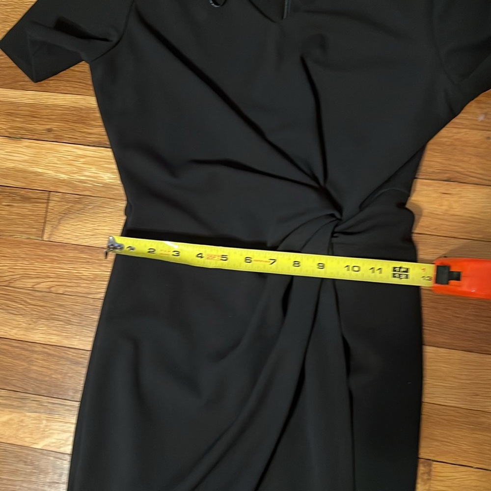 Stretch Crepe Side Knot Dress
Tahari ASL - Picture 7 of 10